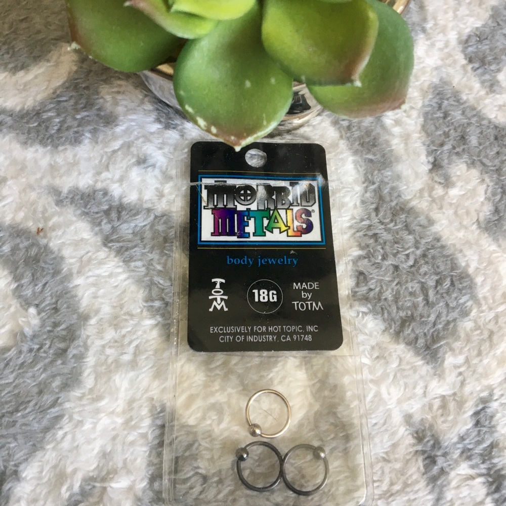Hot Topic 18G by TOTM Morbid Metals Septum Nose Pi